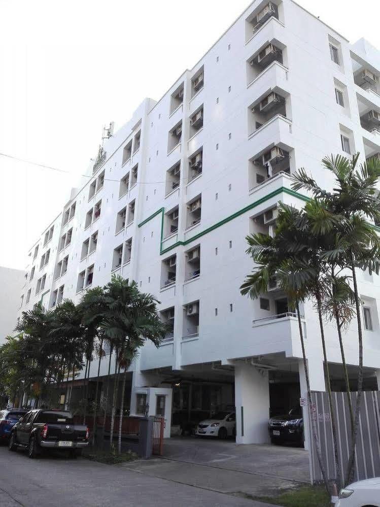Ritratana Apartment Bangkok Buitenkant foto